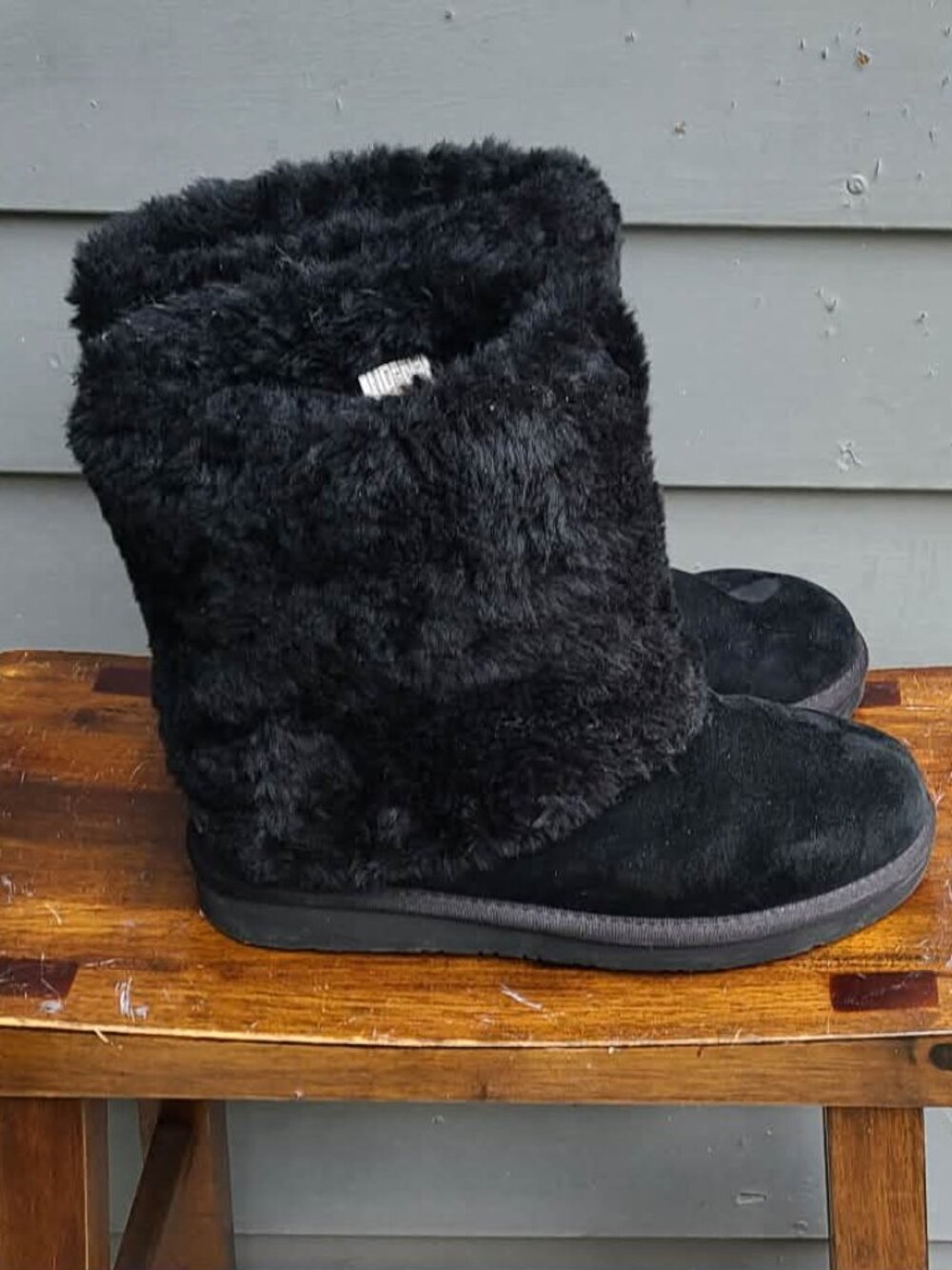 UGG Australia Black Patten Suede Shearling Boots size 8